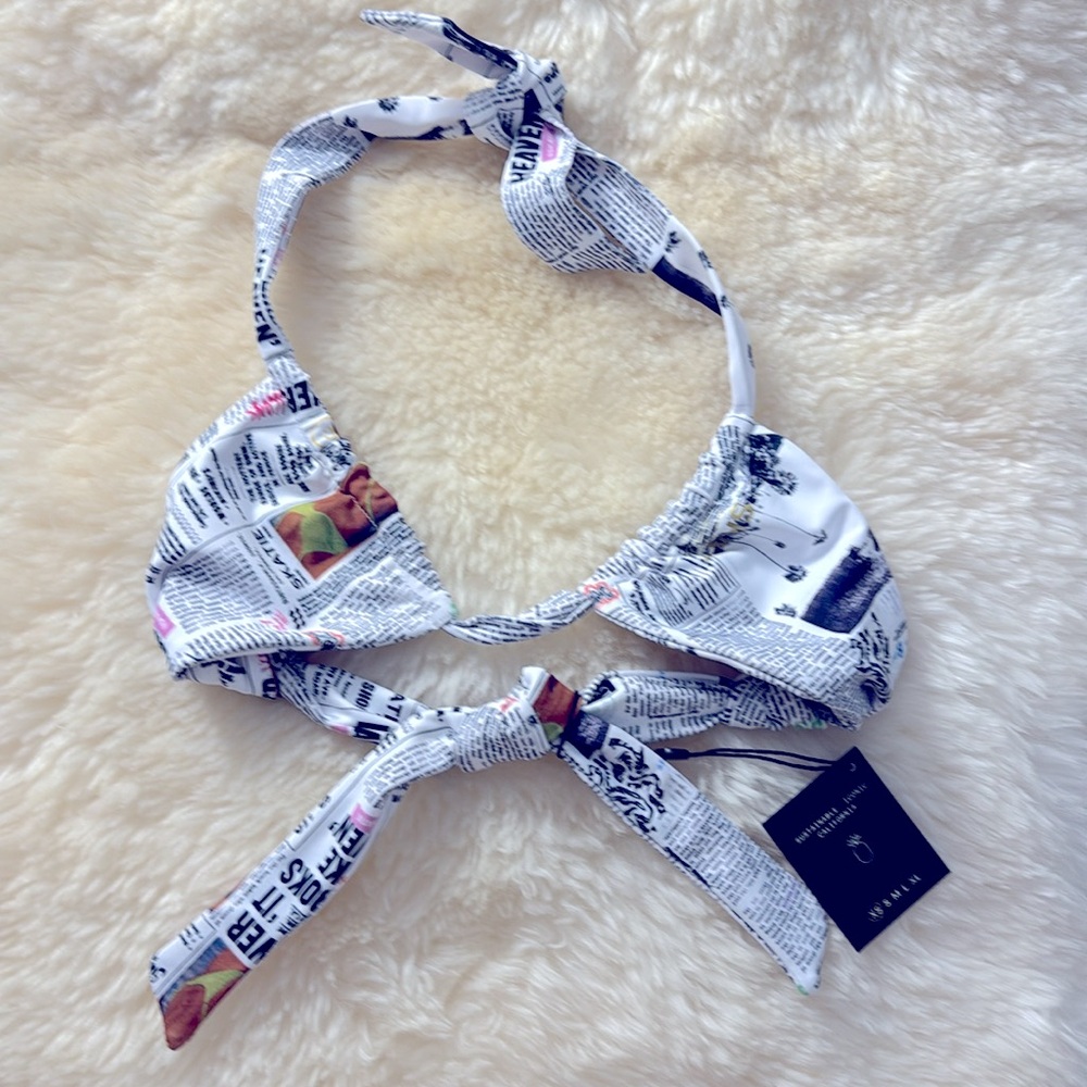 NWT XS Skatie newsprint thick triangle multi way knot adjust top